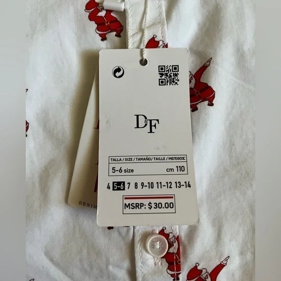 Denim & Flower Dabbing Santa shirt - Picture 5 of 5